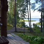 シャレー Pyhtaeaen Vuokramoekit Tuuski