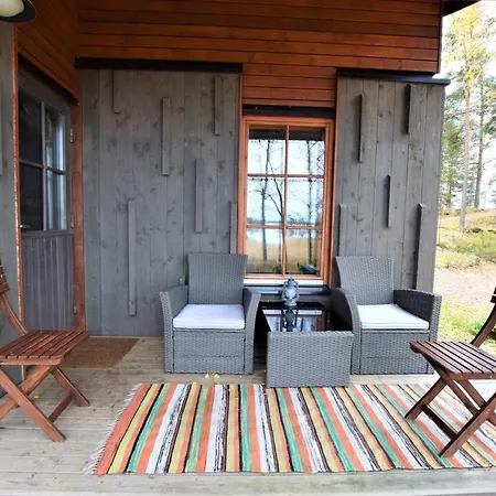 Pyhtaeaen Vuokramoekit * Tuuski