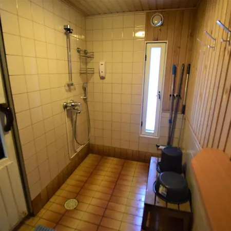 Pyhtaeaen Vuokramoekit * Tuuski