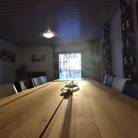Pyhtaeaen Vuokramoekit * Tuuski