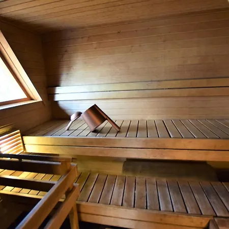 Pyhtaeaen Vuokramoekit Alpstuga Tuuski