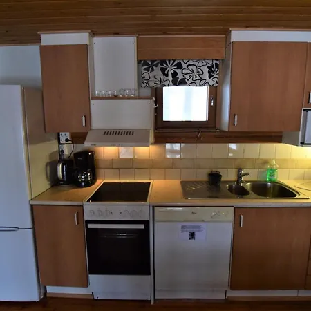 Pyhtaeaen Vuokramoekit Alpesi faház *