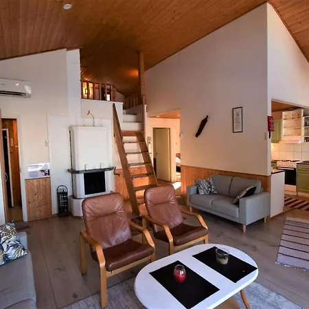 Pyhtaeaen Vuokramoekit Chalet *
