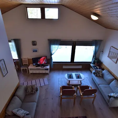 Pyhtaeaen Vuokramoekit Chalet *