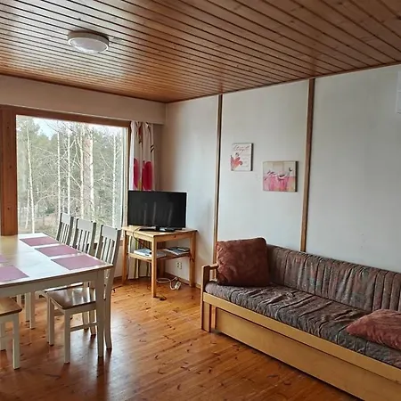 Pyhtaeaen Vuokramoekit *