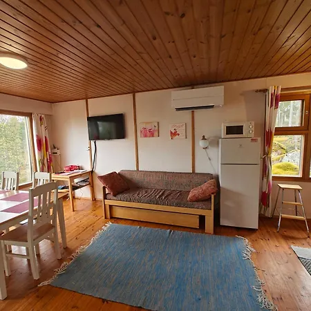 Pyhtaeaen Vuokramoekit Lomamökit Tuuski