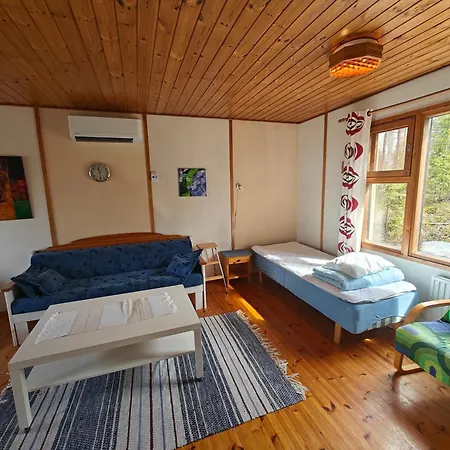 Pyhtaeaen Vuokramoekit Lomamökit