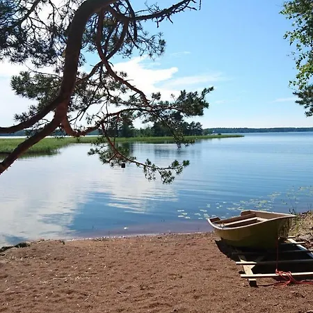 Pyhtaeaen Vuokramoekit Alpesi faház Tuuski