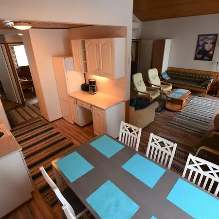 Alpesi faház Pyhtaeaen Vuokramoekit