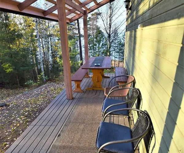 Pyhtaeaen Vuokramoekit Tuuski