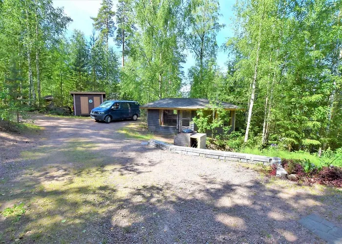 Pyhtaeaen Vuokramoekit 木屋 Tuuski