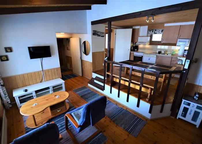 Pyhtaeaen Vuokramoekit *