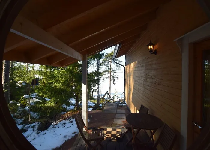 Pyhtaeaen Vuokramoekit *