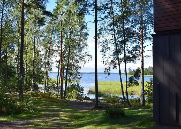 Pyhtaeaen Vuokramoekit Tuuski